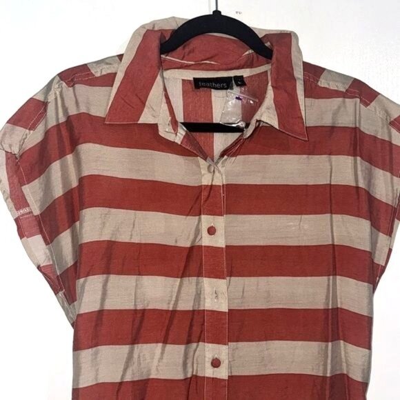 Feathers Red & Beige Striped Short Sleeve Button-Up Blouse With Tie Waist - Size - Picture 2 of 7